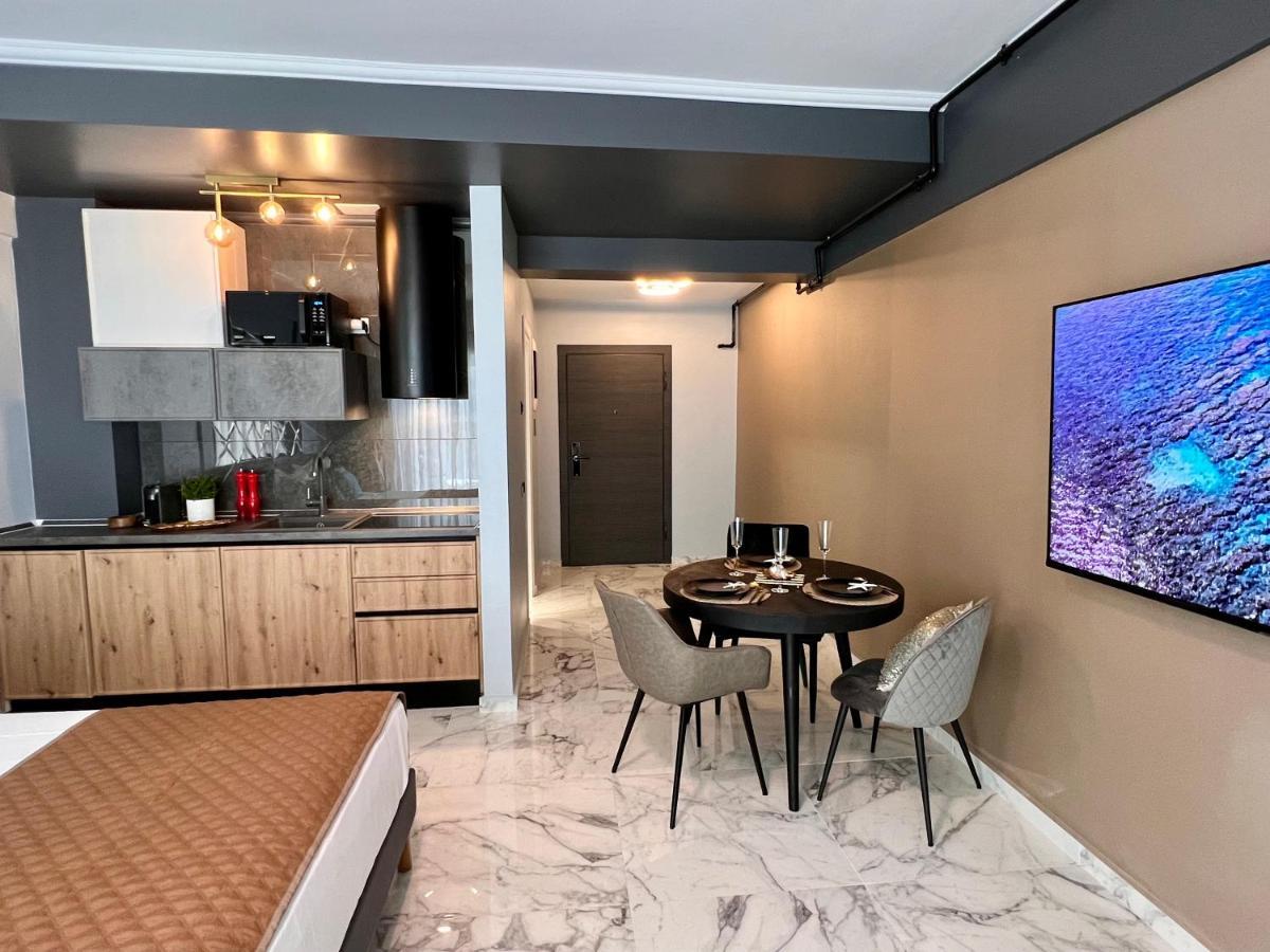 Blue Luxury Studio Mamaia Exteriör bild